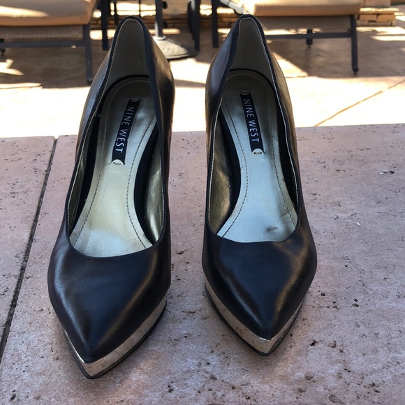 Nine West Shoes - Nine West sexy  black heels with mirror lip.